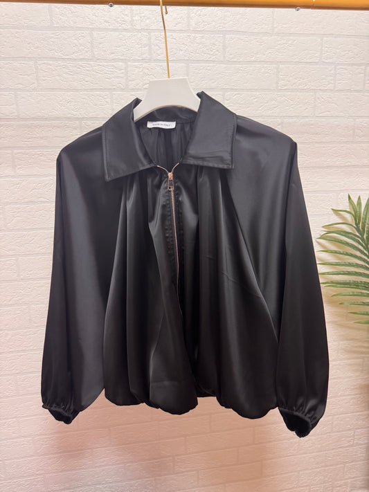Bomber Satinada Efecto Globo Negra
