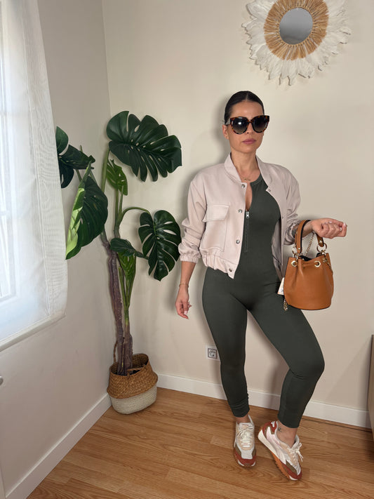 Mono Deportivo Ajustado con Cremallera – Look Casual y Sport Chic Mujer