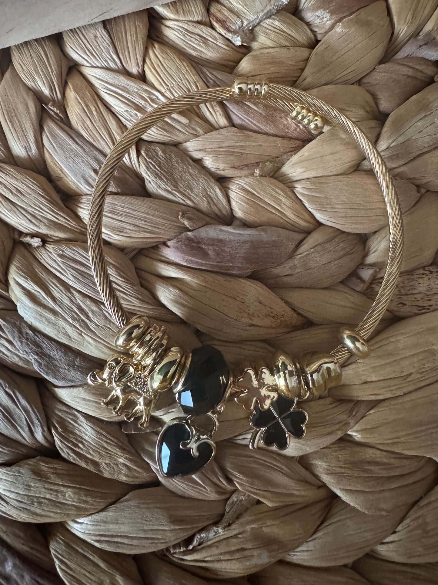 Pulseras Charm Golden