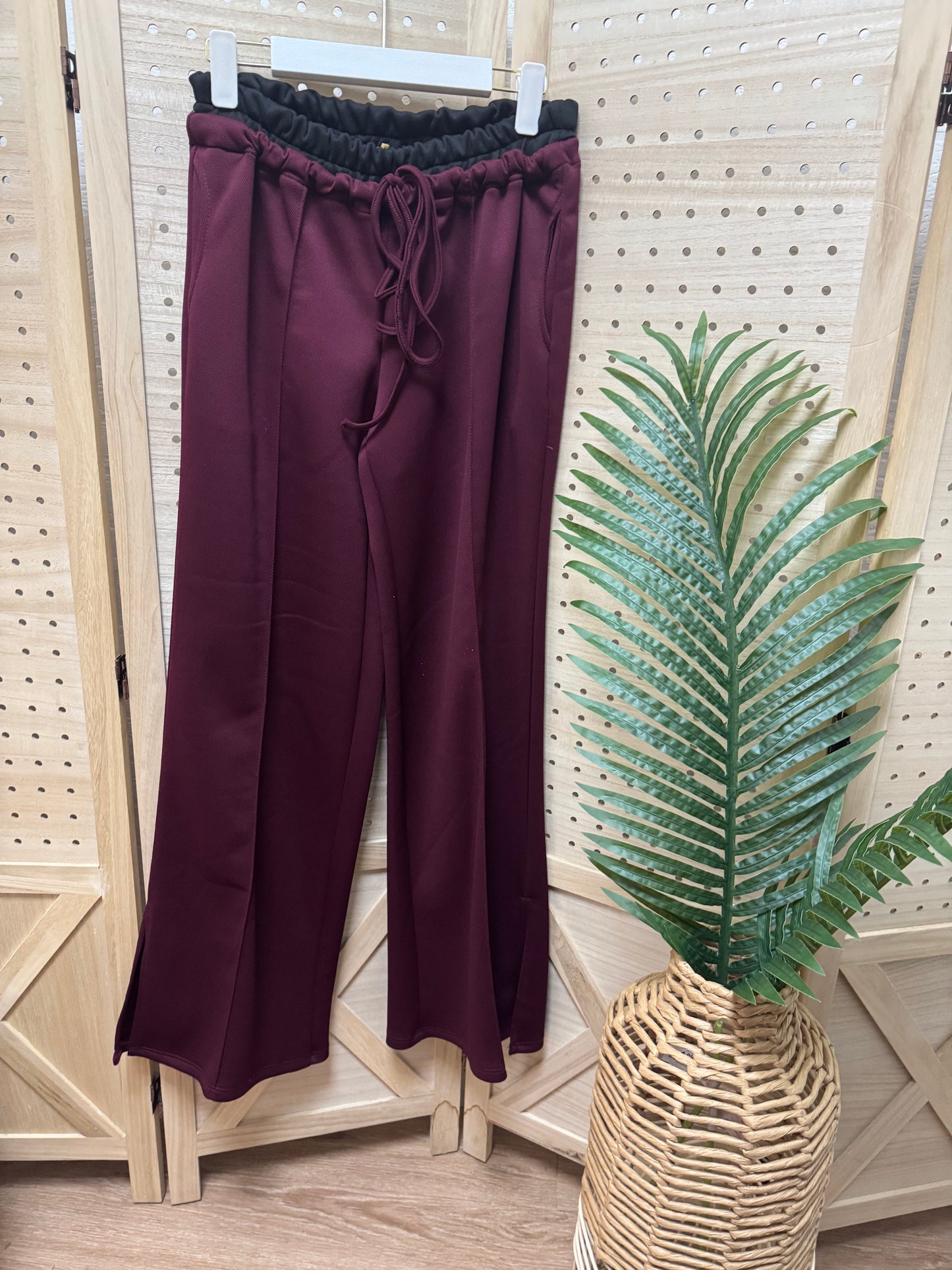 Pantalón doble cinturilla con cordón