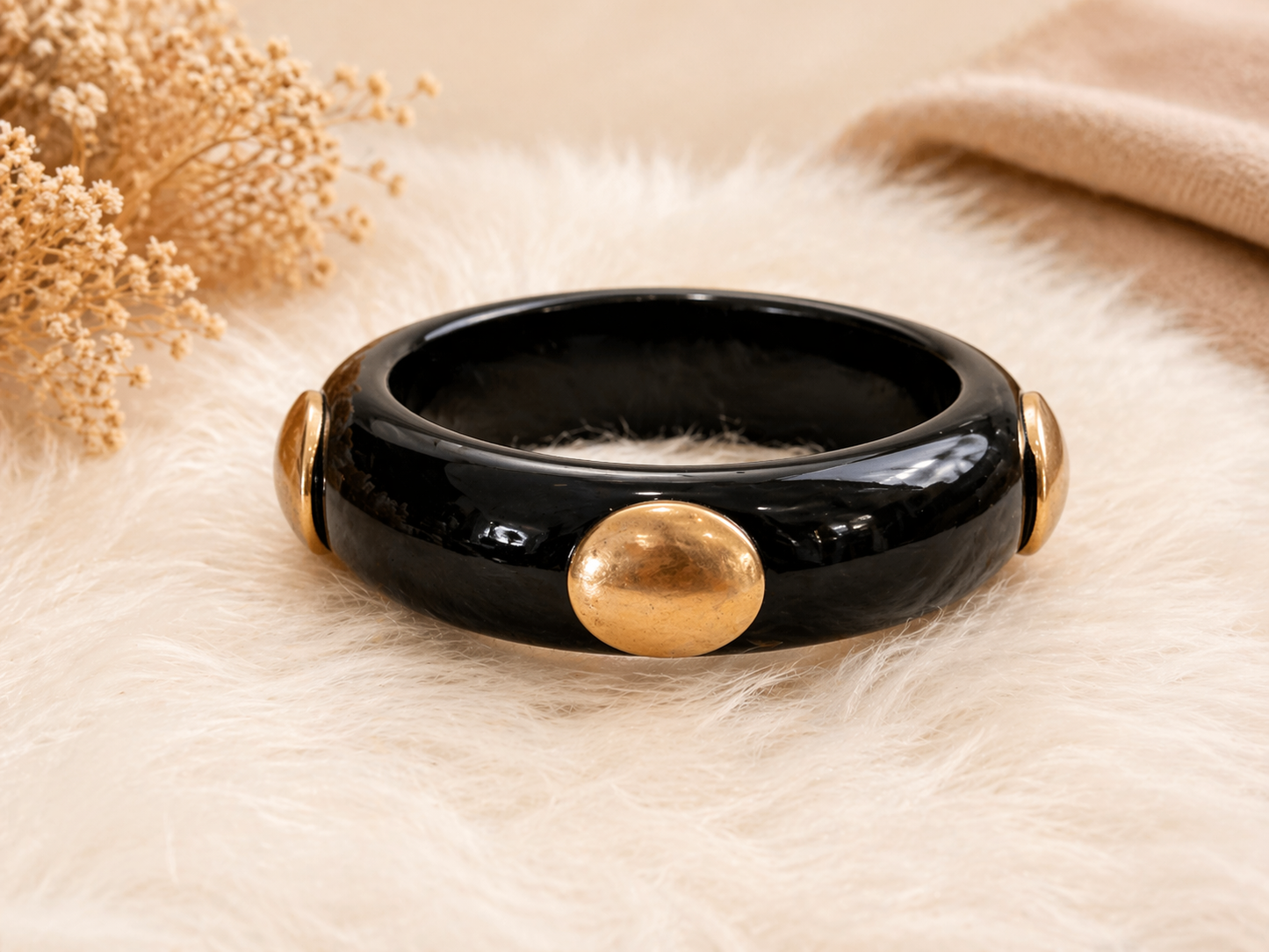 Pulsera Siena – Resina con Detalles Dorados (Beige y Negro)