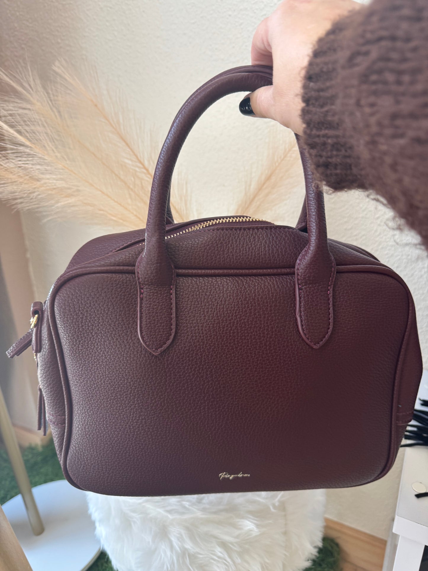 Bolso granate estructurado