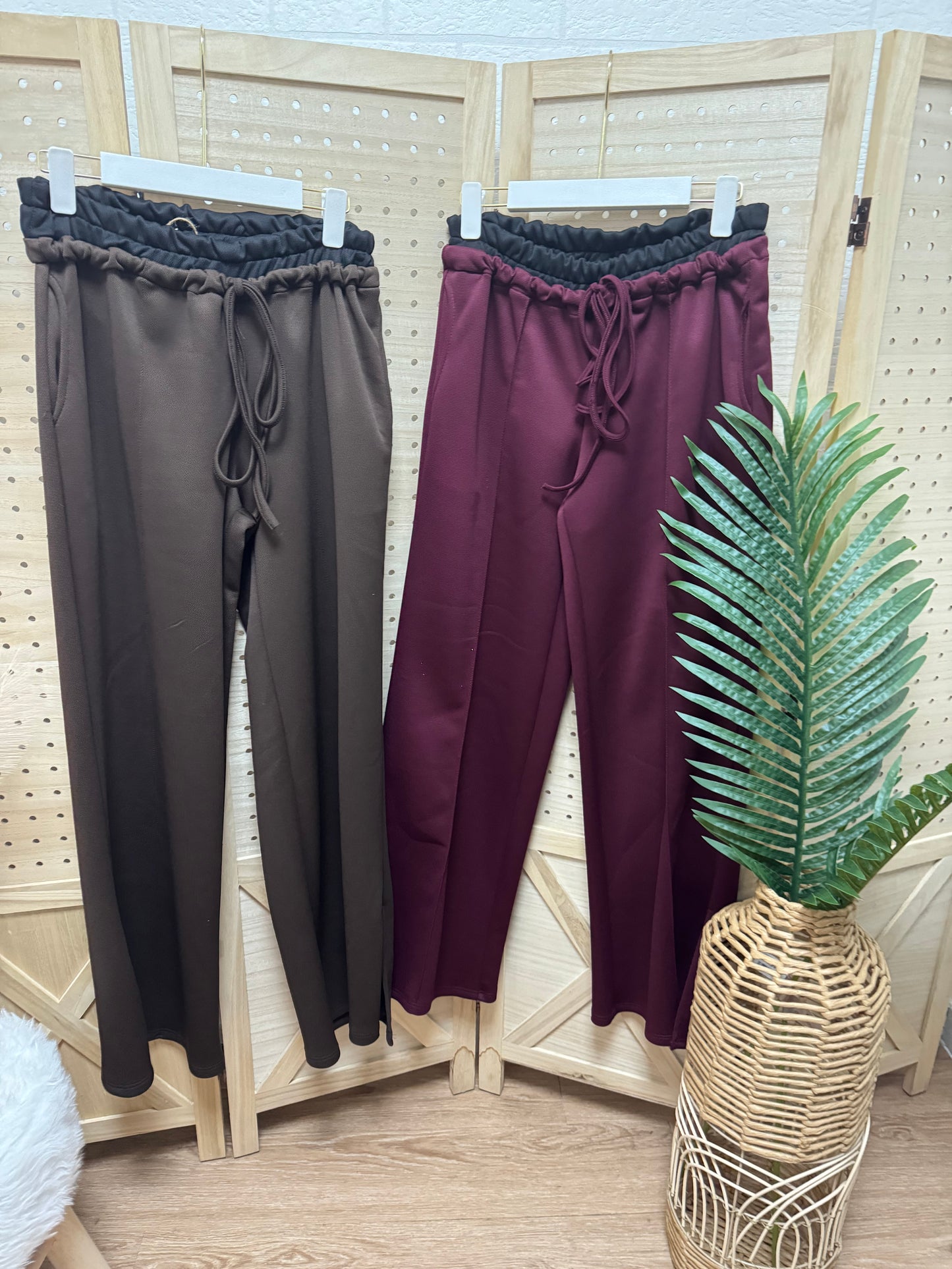 Pantalón doble cinturilla con cordón