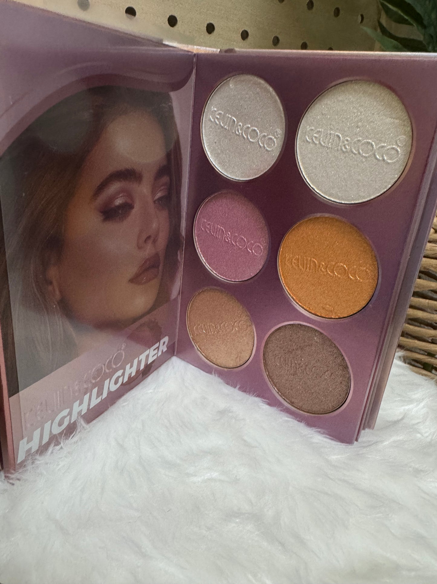 Libro de Maquillaje Profesional – Paleta Todo en Uno