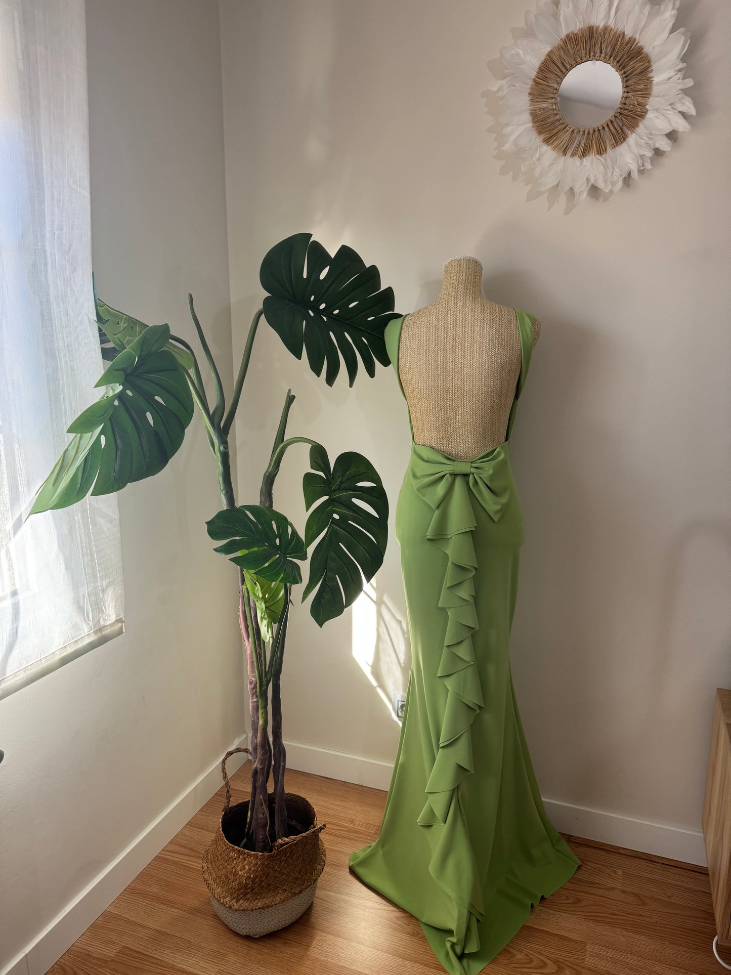 Vestido Largo Elegante Espalda Abierta con Lazo – Invitada y Graduación