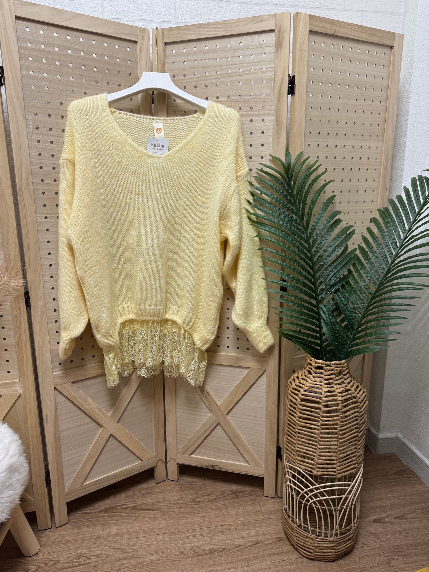 Jersey de punto con bajo de encaje