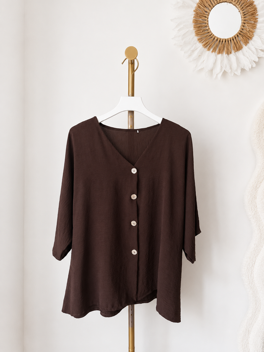 Blusa de pico con botones decorativos | Talla grande