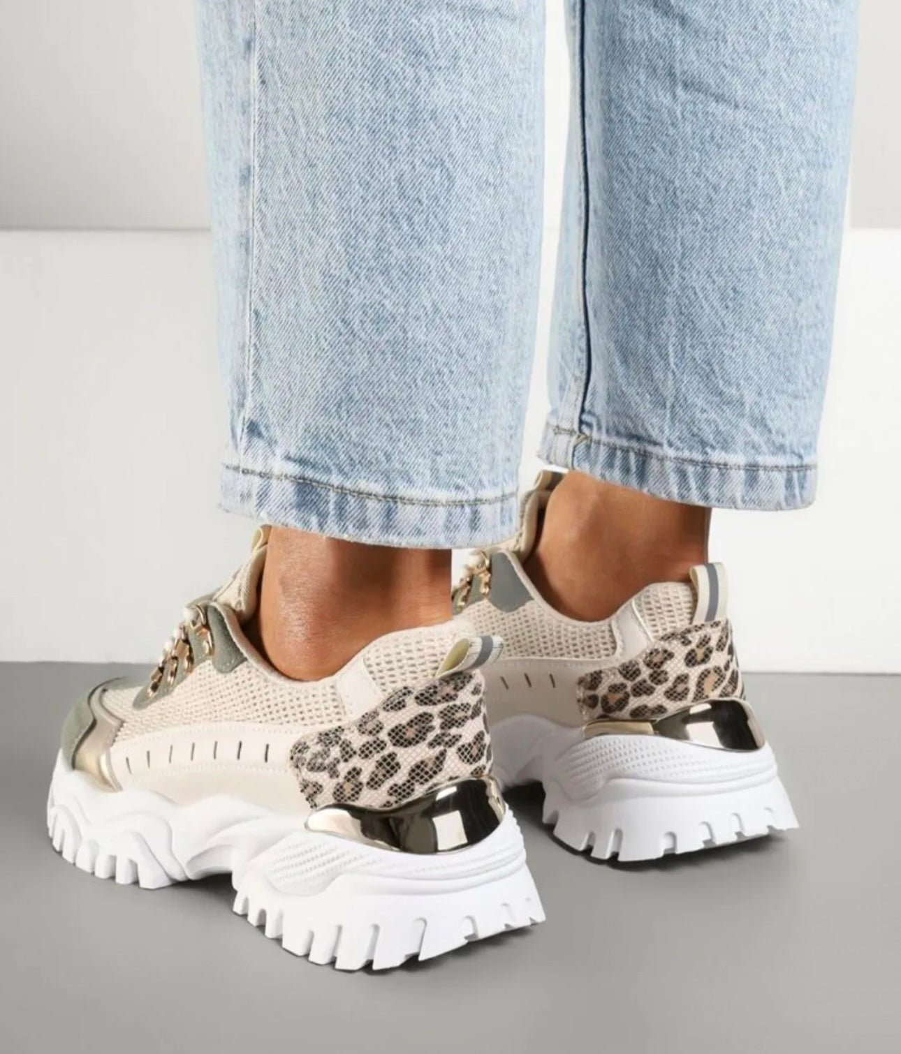DEPORTIVA URBAN SAFARI